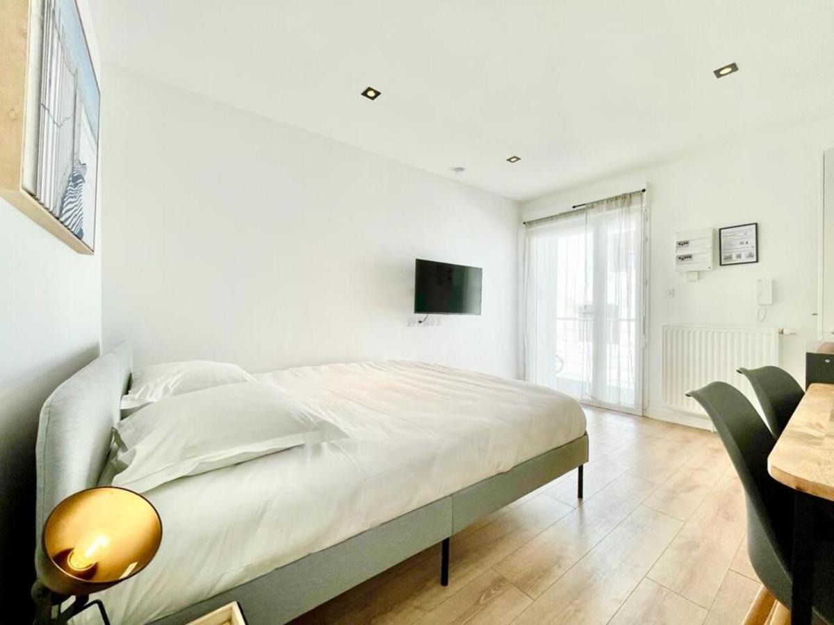 Residence Duguay - Centre Ville - Porte B - Appartements Tout Confort - Neuf - Nouveau Лорьян Экстерьер фото