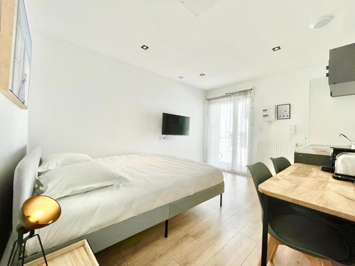 Residence Duguay - Centre Ville - Porte B - Appartements Tout Confort - Neuf - Nouveau Лорьян Экстерьер фото